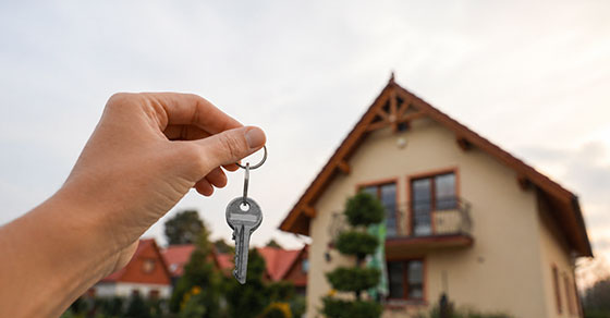 Opening your cottage after winter: A spring insurance checklist for cottage owners